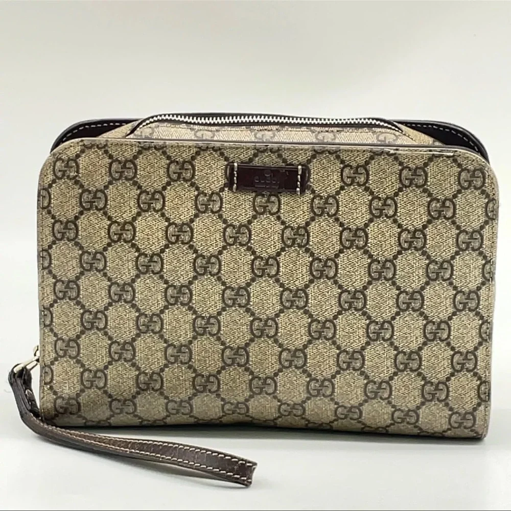 Authentic Gucci GG Vintage Suprime Brown ClutchBag